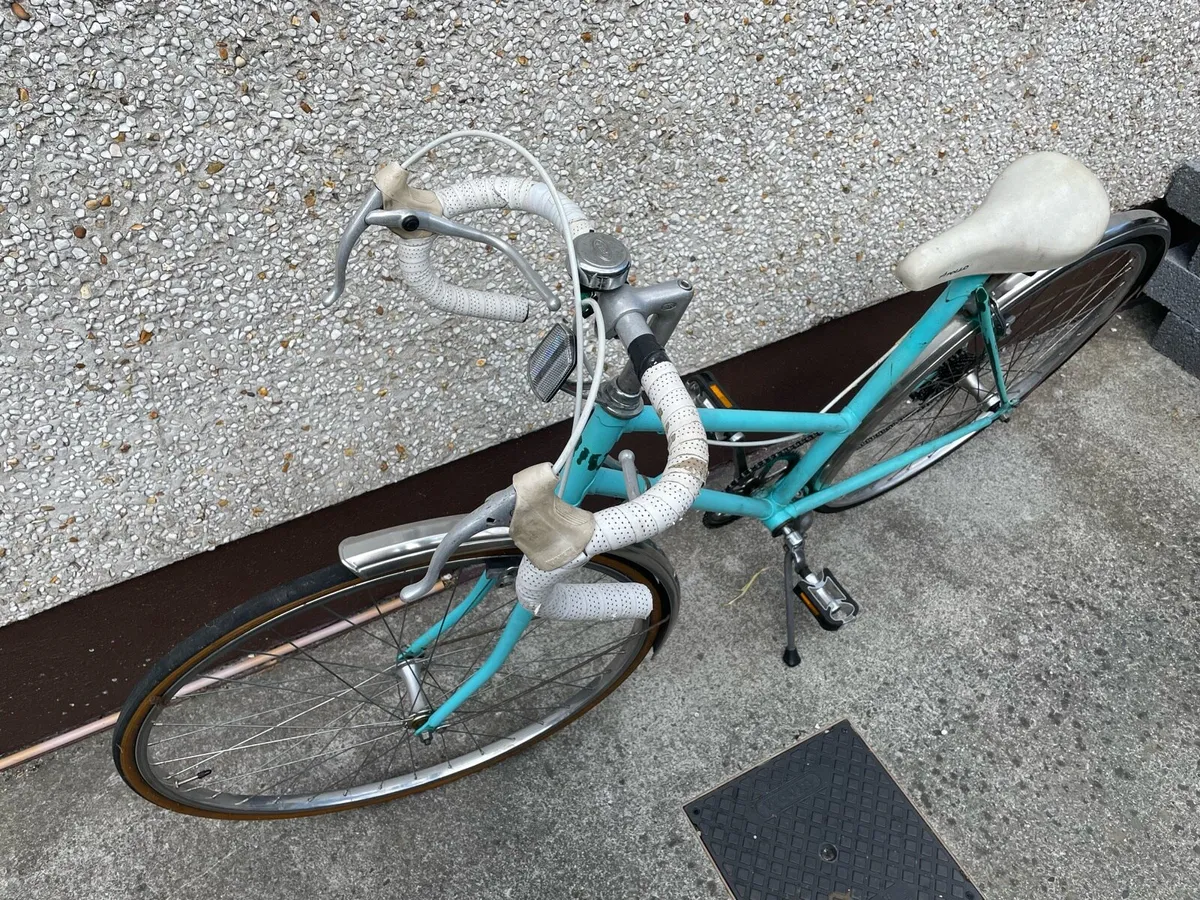 Girls Bike - Image 4
