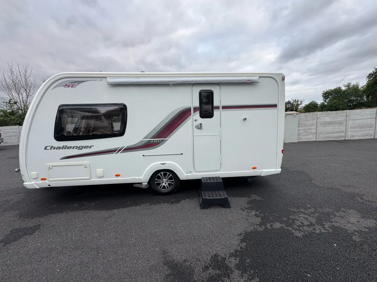 Swift Challenger SE 480-2 Berth - Fixed Awning - Image 4