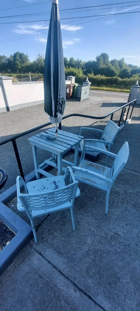 Patio set - Image 2