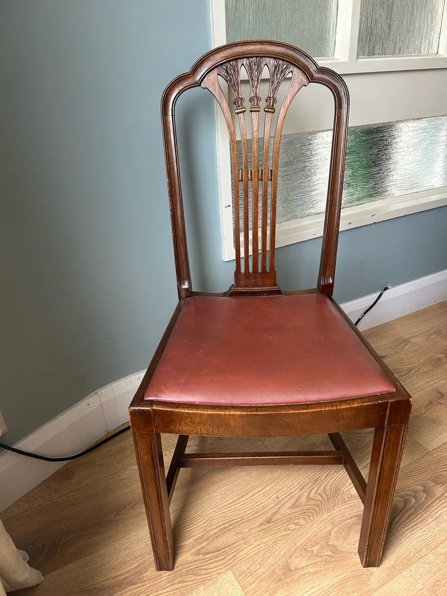 Antique mahogany dining table and chairs - Image 3