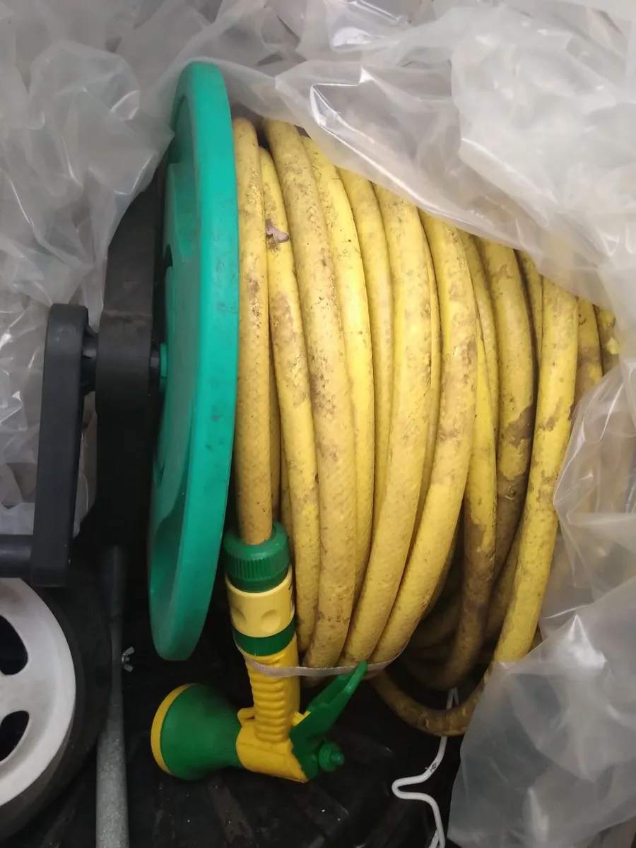 Garden Hose on wheelie Cart. New - Image 1