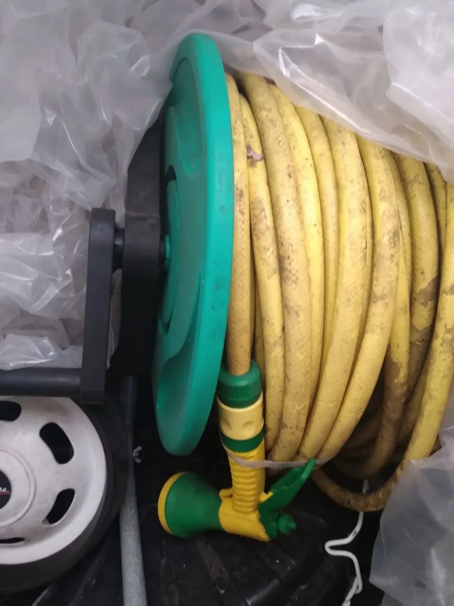 Garden Hose on wheelie Cart. New - Image 3