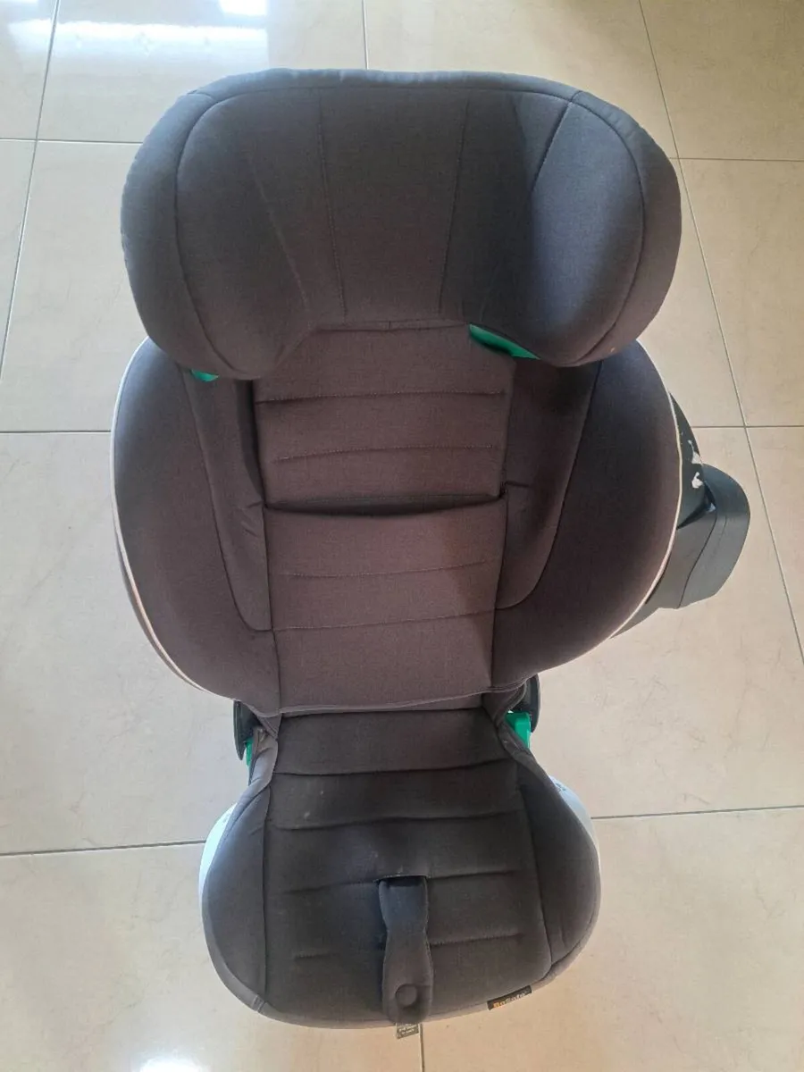 Child's Car Seat - Image 4