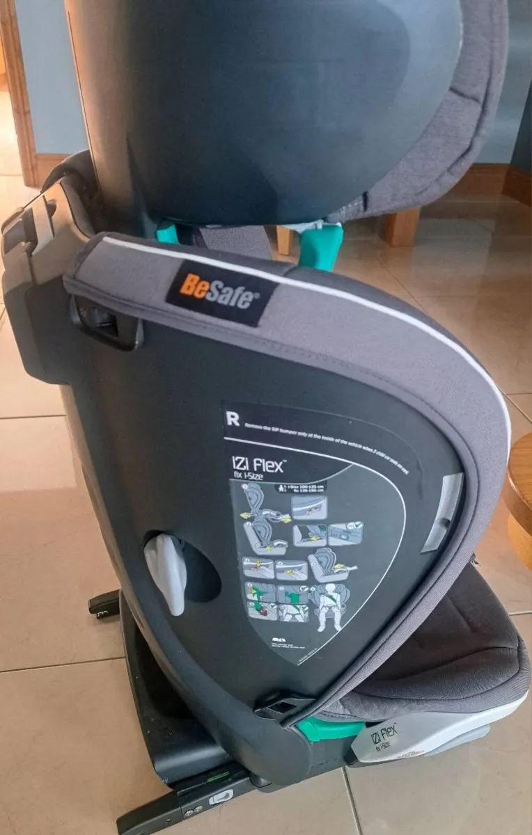 Child's Car Seat - Image 2