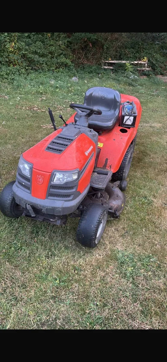 Husqvarna lawnmower - Image 4
