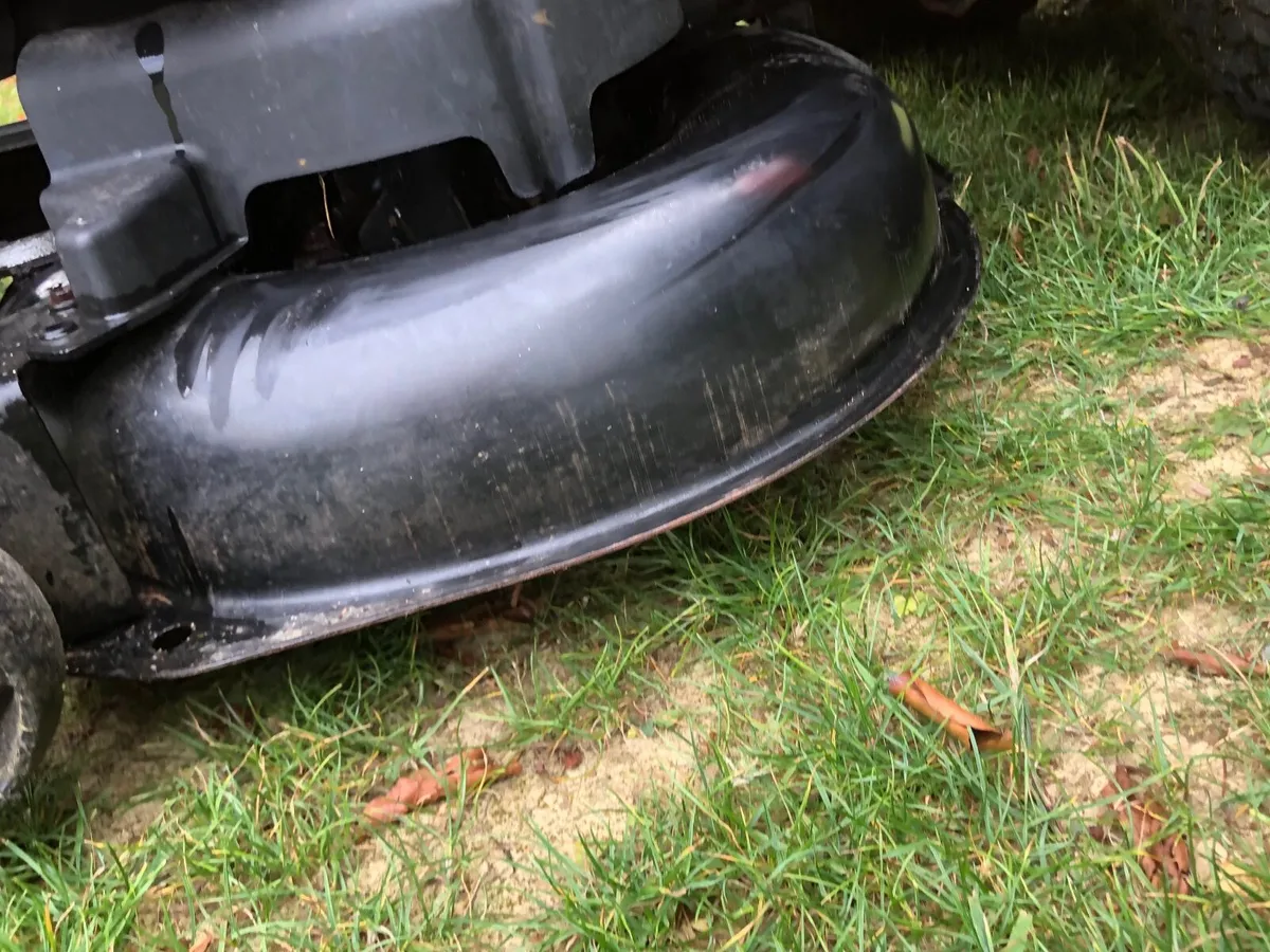 HUSQVARNA CTH 151 RIDE ON MOWER - Image 4