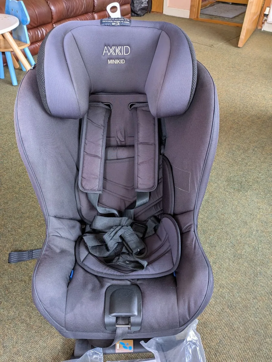 Axkid Minikid Car Seat – Extended Rear-Facing - Image 2