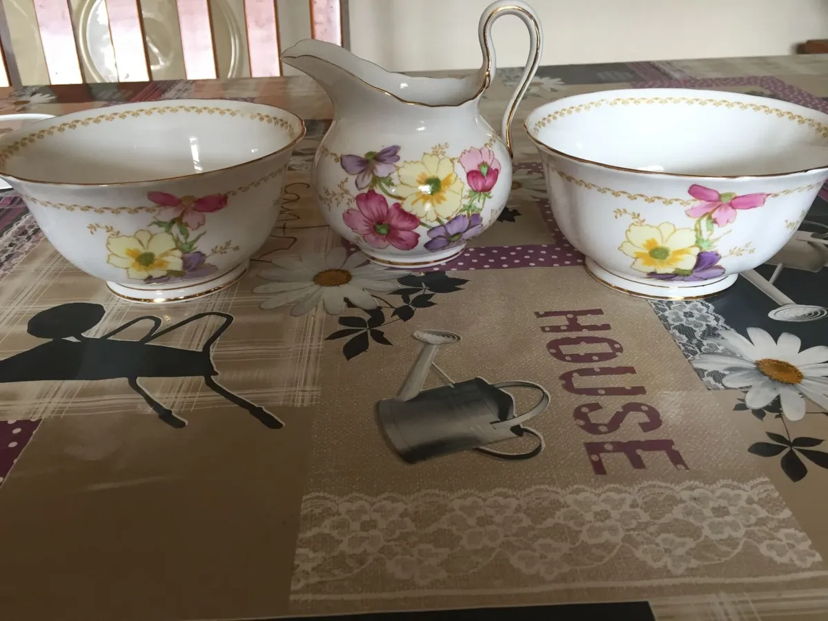 fine English Bone  china - Image 3