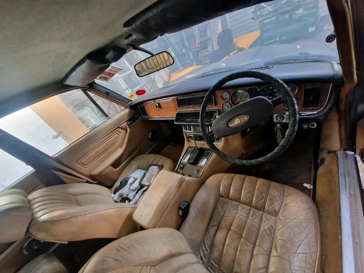 Jaguar XJ6 Irish Car. 2 Previous Owners - Image 3