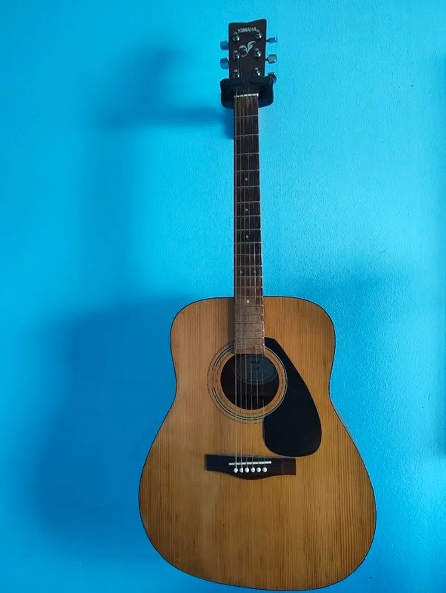 Yamaha F310 acoustic guitar - Image 1