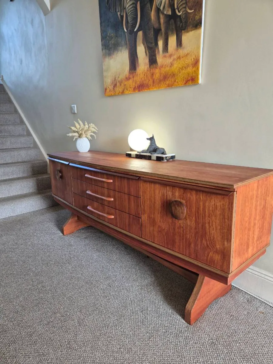Mid Century sideboard - Image 4