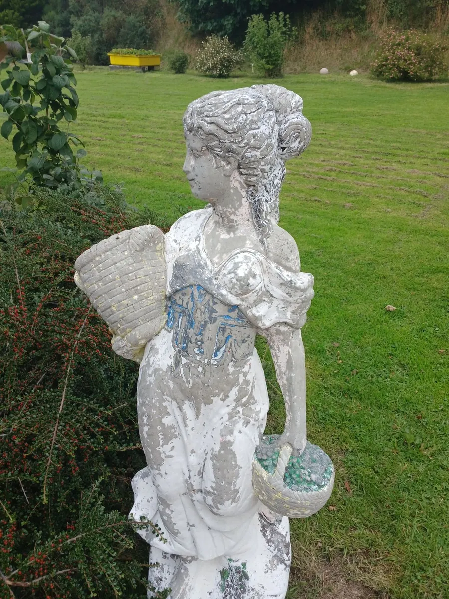 Stone garden statue - Image 3
