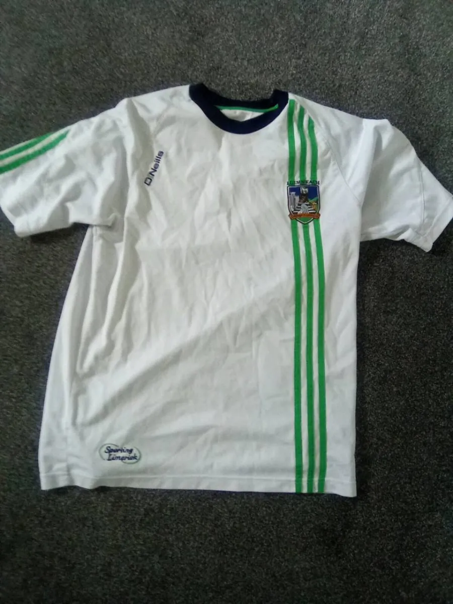 LIMERICK.   JERSEY.   AND.  SHORTS - Image 3