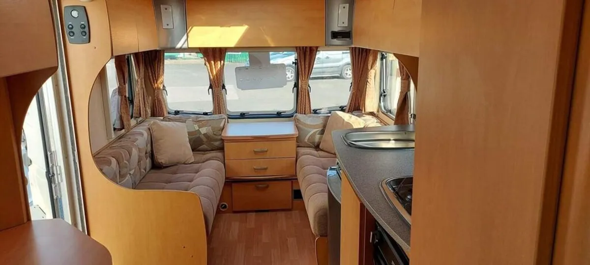 Caravan - Image 2