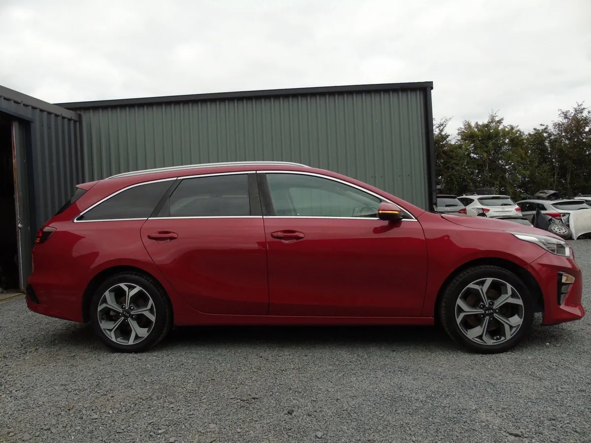 kia ceed estate & hatch 2022 breaking 1.6 diesel - Image 2