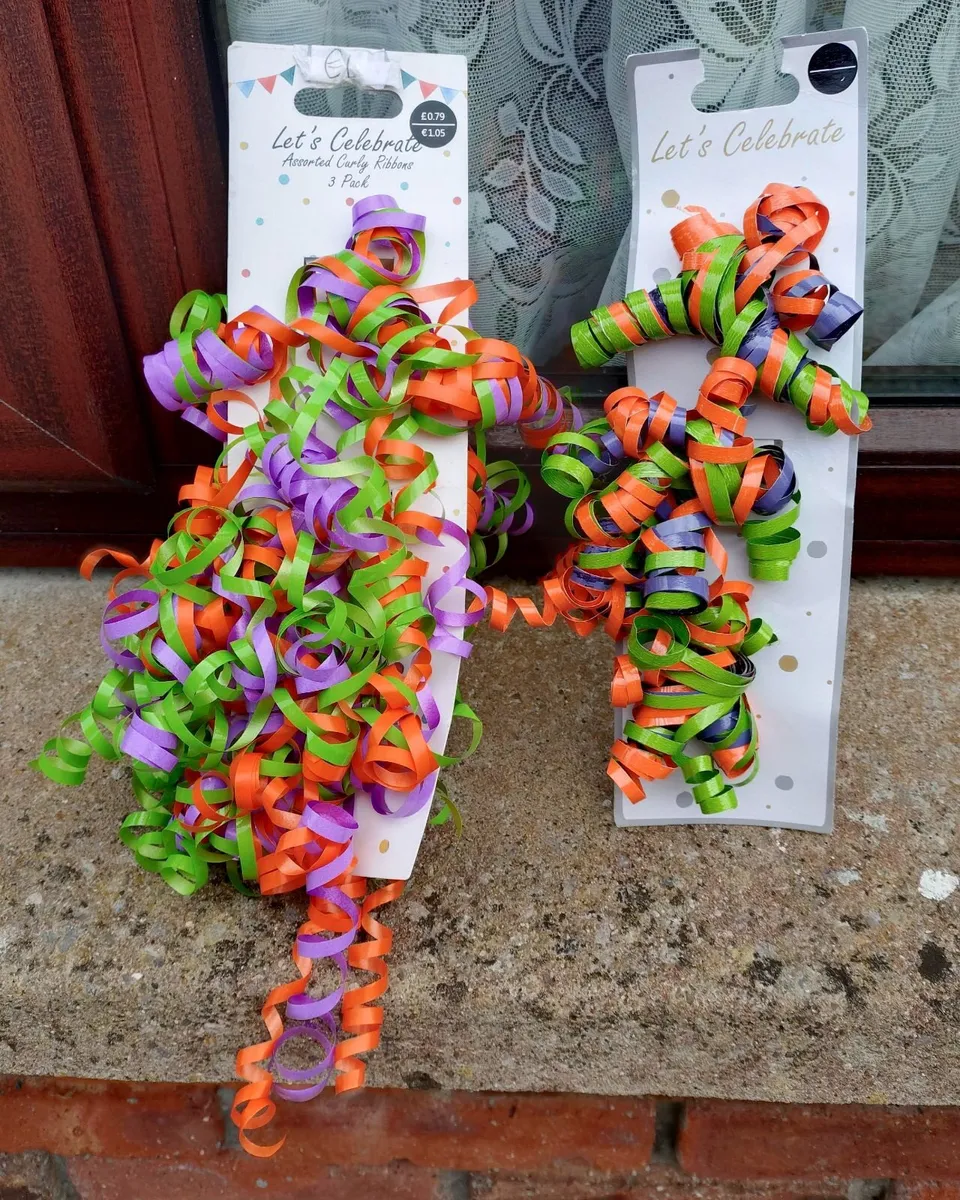 3 PACK OF CURLY PARTY RIBBONS (NEW). - Image 1