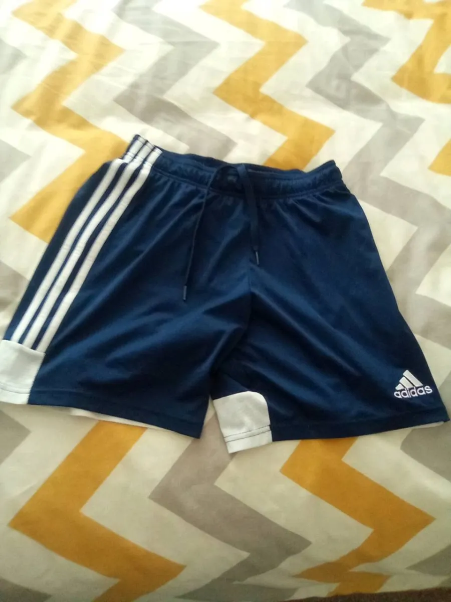 ADDIDAS.  MEDIUM.  SIZE.   SHORTS.  BLUE. - Image 3