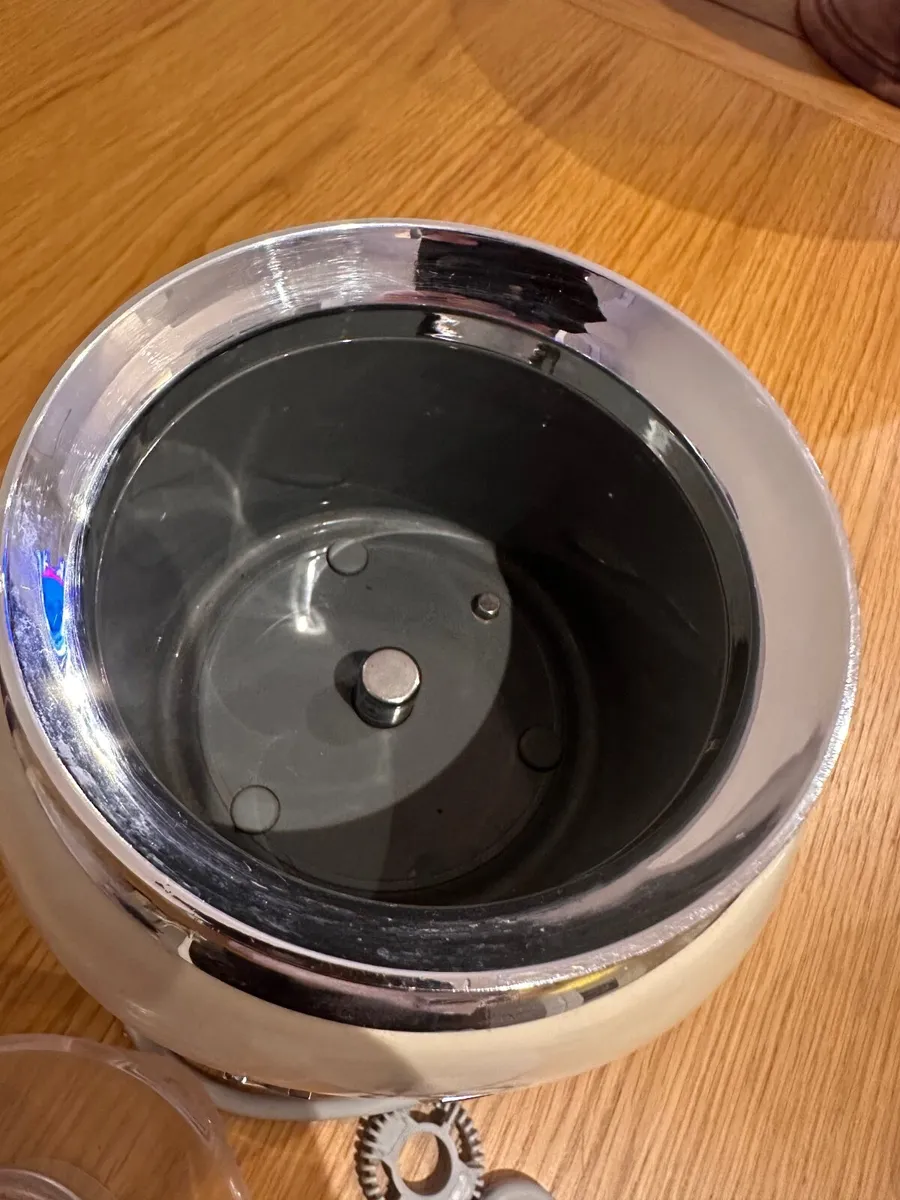 Smeg Milk frother - Image 2