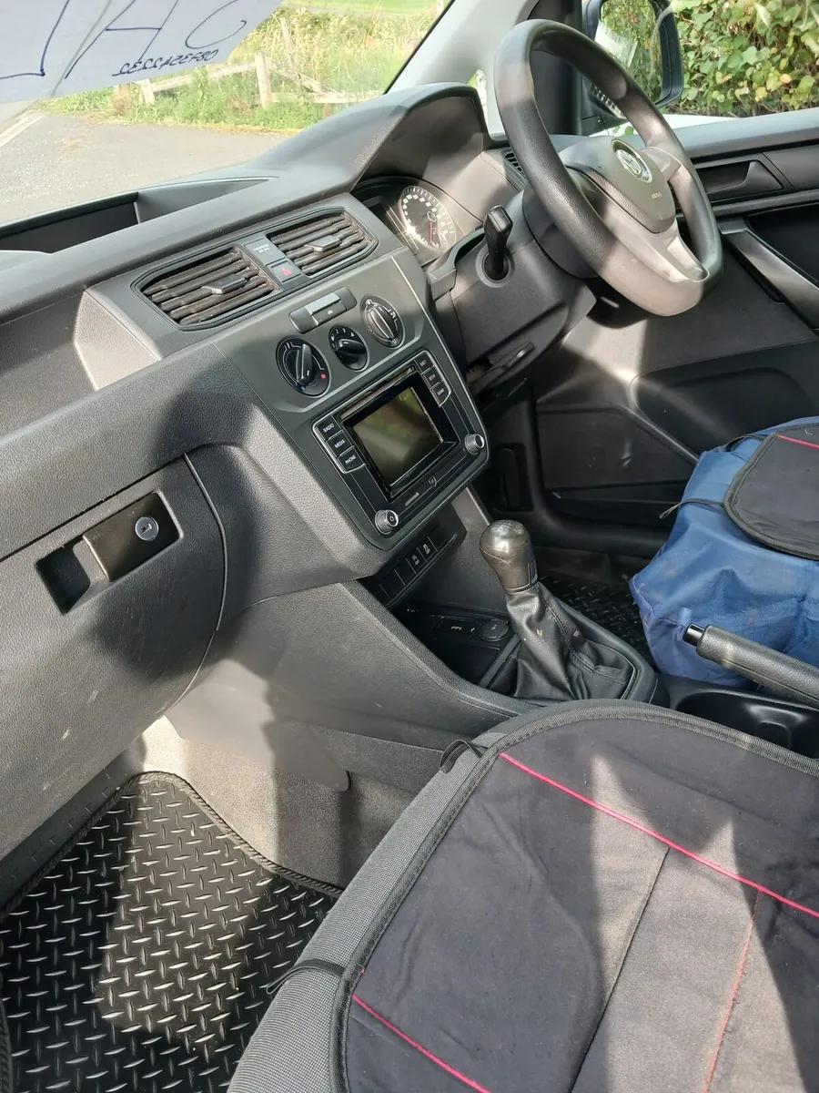 Volkswagen Caddy - Image 4