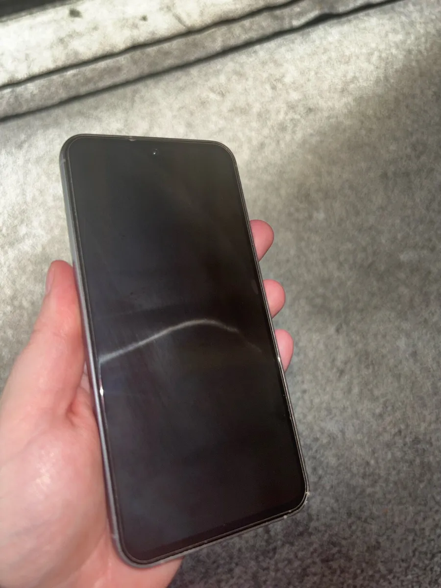 Samsung Galaxy S23 - Image 3