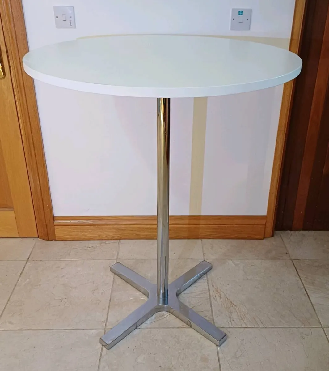 Herman Miller Round Bar Table - Image 1