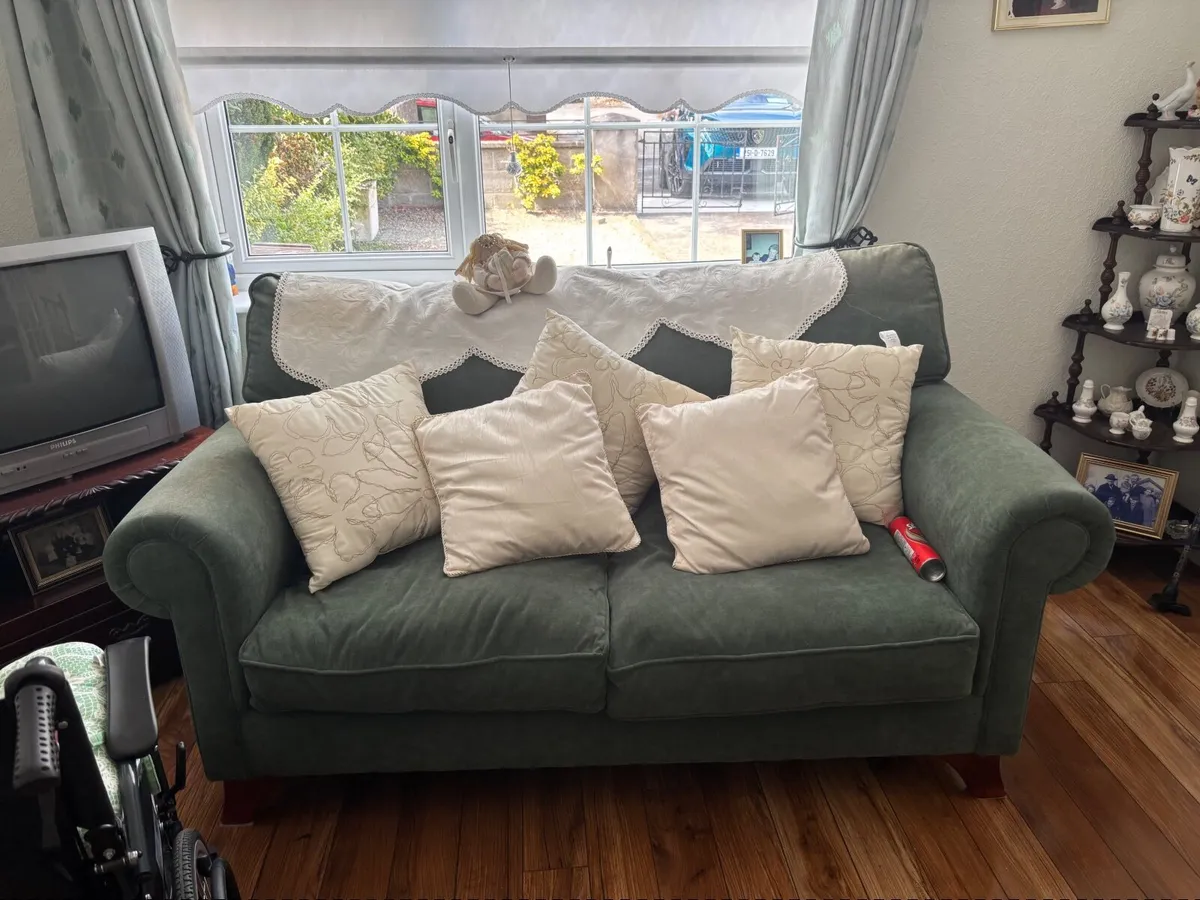 Sofa and 2 armchairs - Image 1
