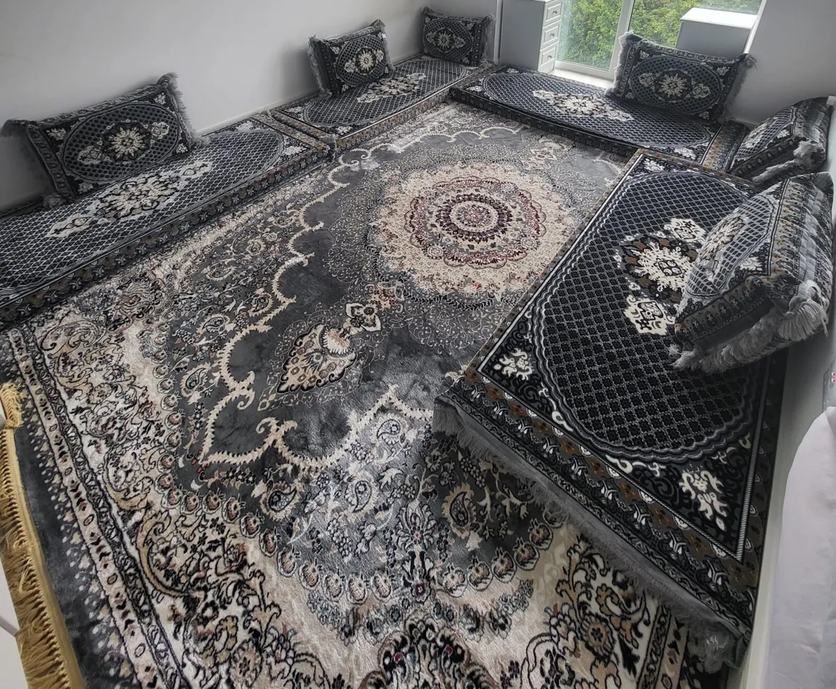 🏡 Beautiful Traditional Rugs - Image 1