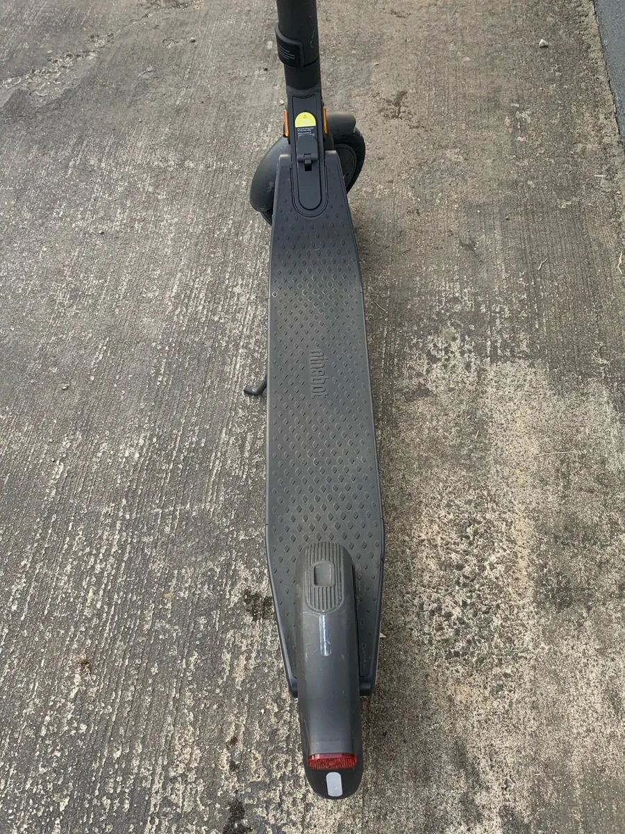 Ninebot E scooter - Image 3
