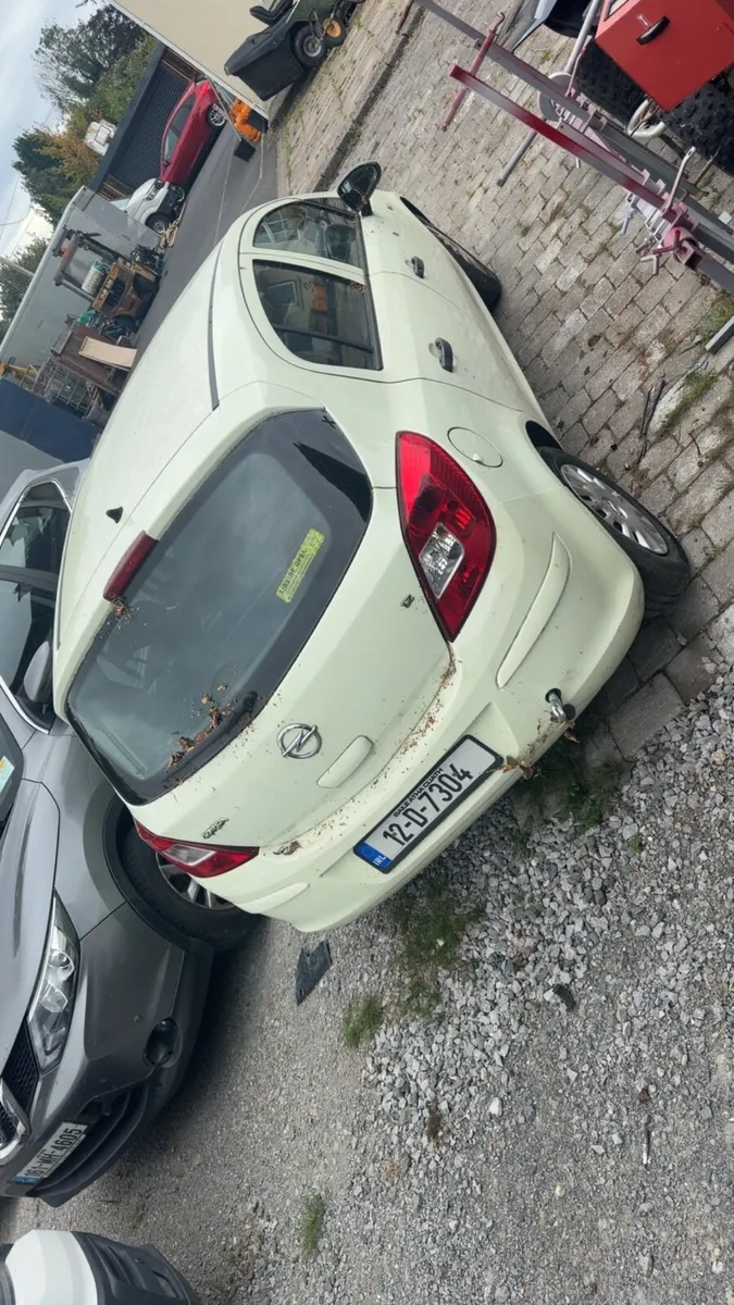12 corsa breaking - Image 3