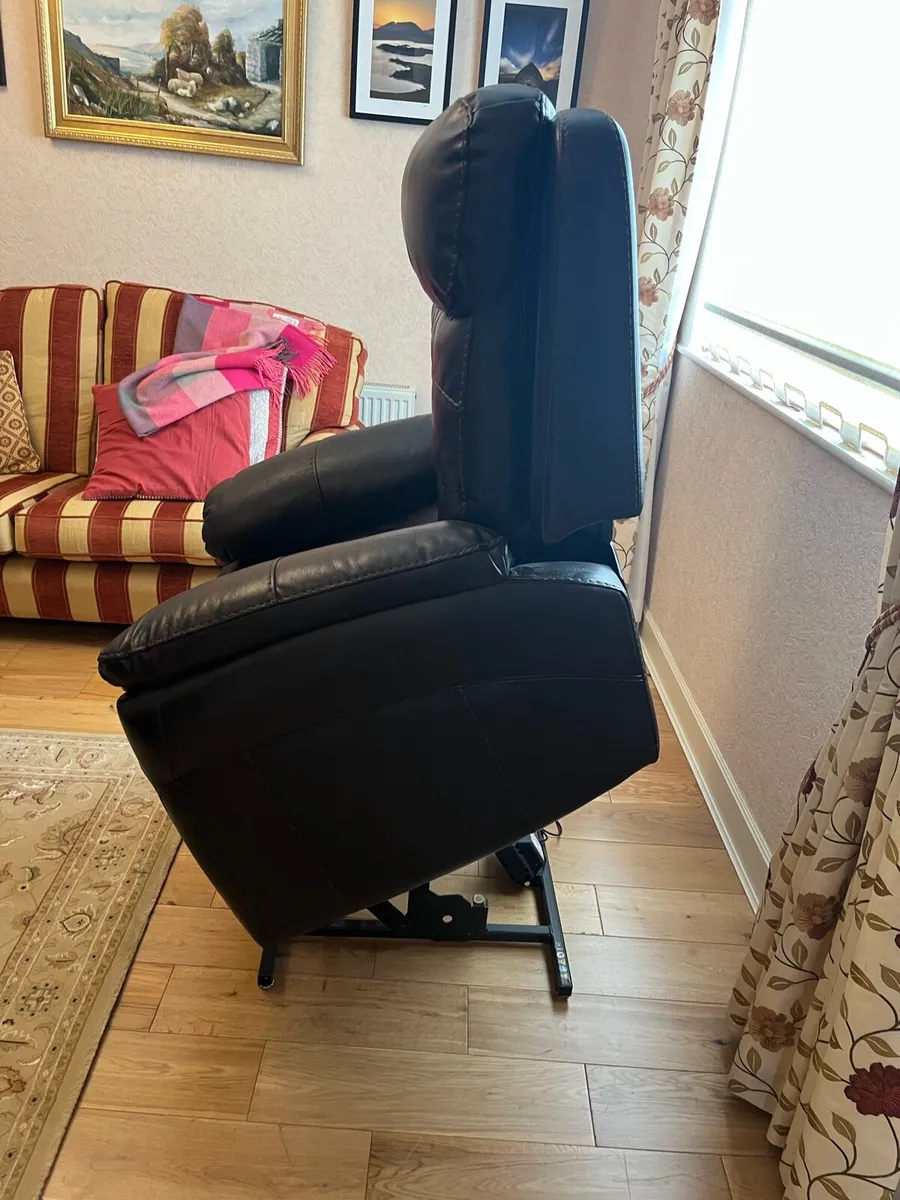 Riser recliner chair - Image 1
