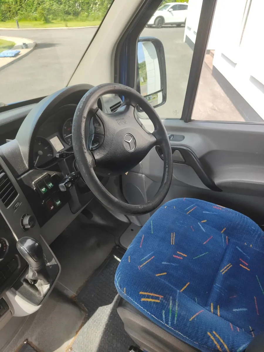 2010 sprinter 21 seater - Image 4