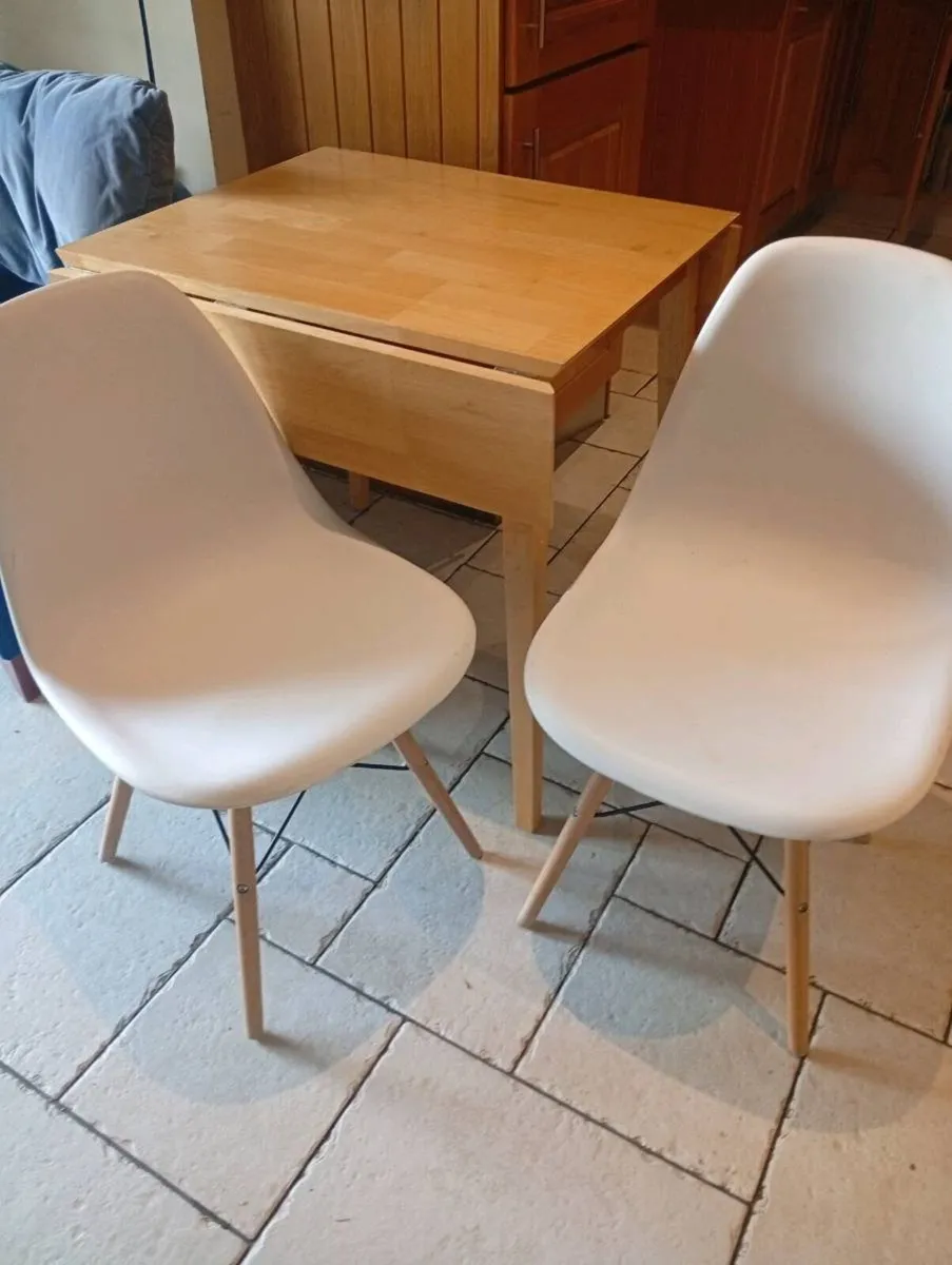 Dining / kitchen table and 2 chairs - Image 2