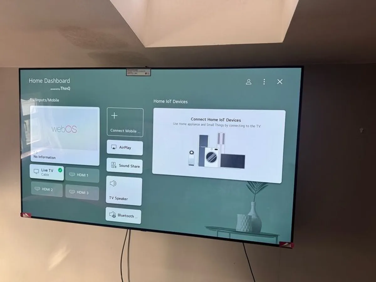 Smart Tv Lg 65 Inch Oled - Image 2