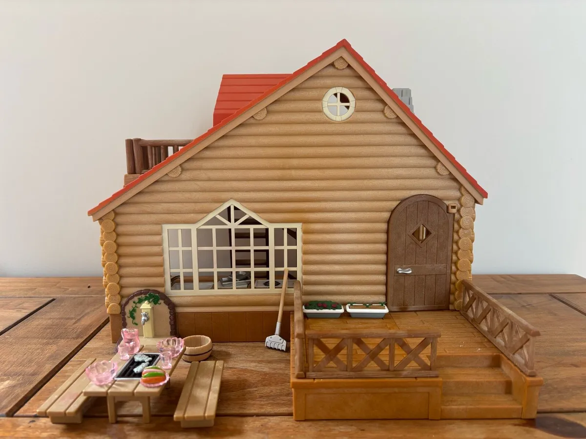 Sylvanian Log Cabin & extra accessories! - Image 2