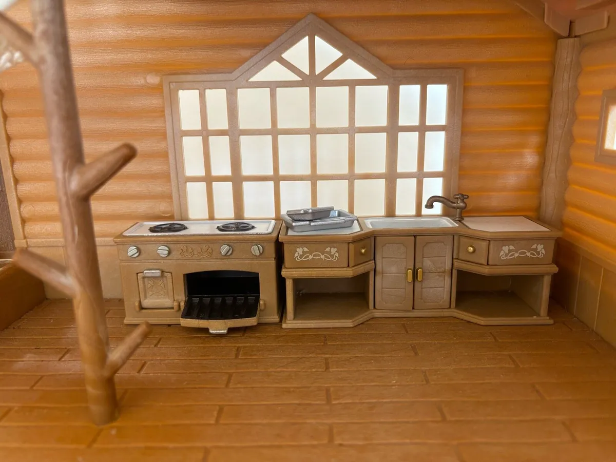 Sylvanian Log Cabin & extra accessories! - Image 4
