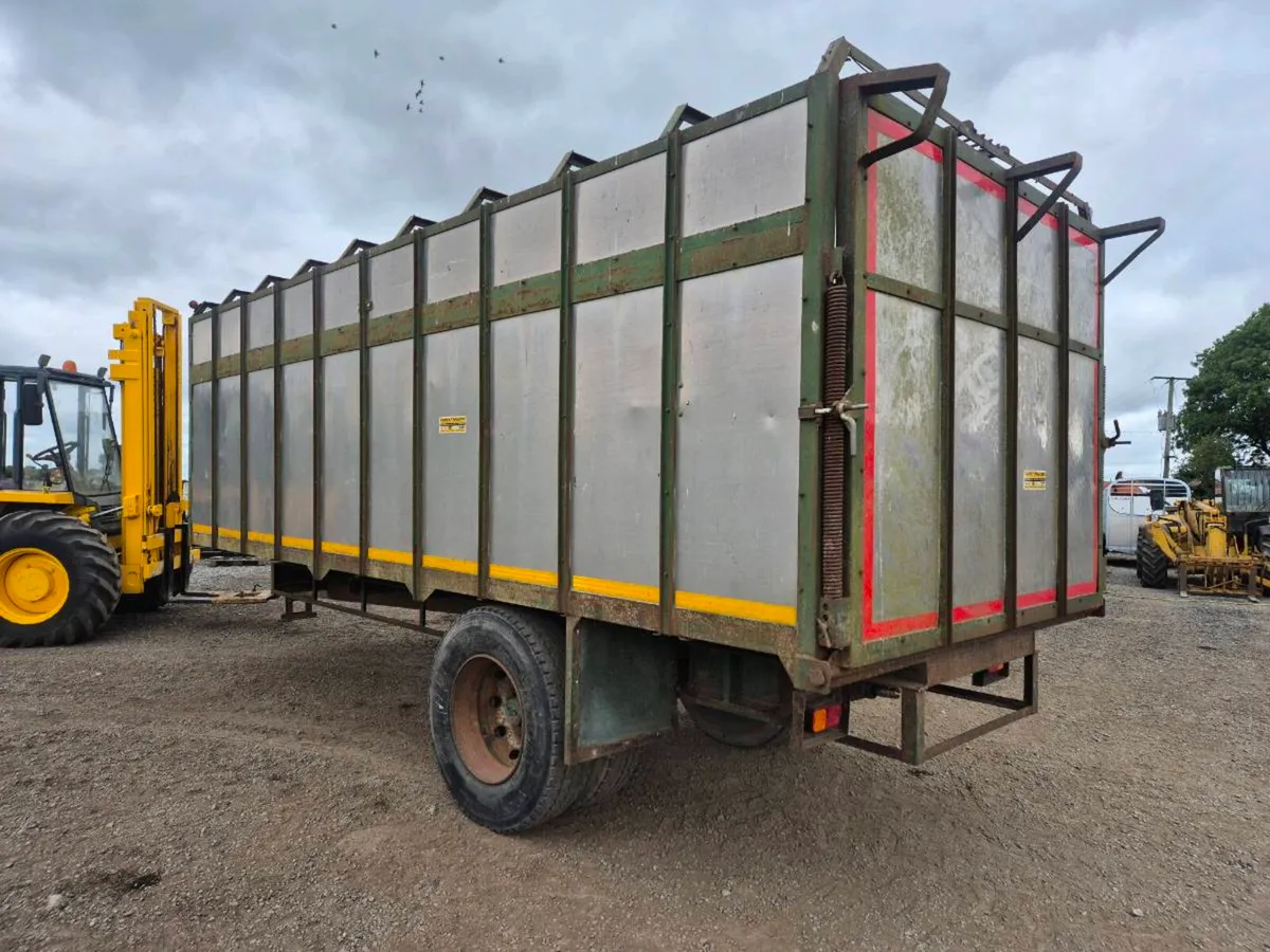 20ft cattle trailer - Image 3
