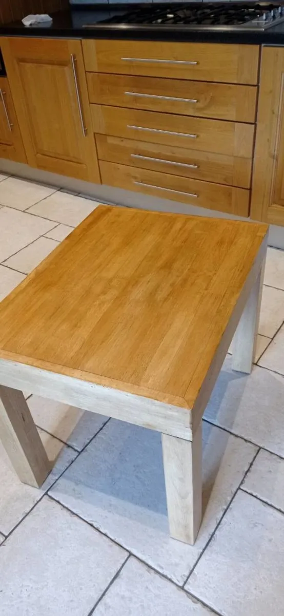700 x 550mm Heavy pine coffee table - Image 3