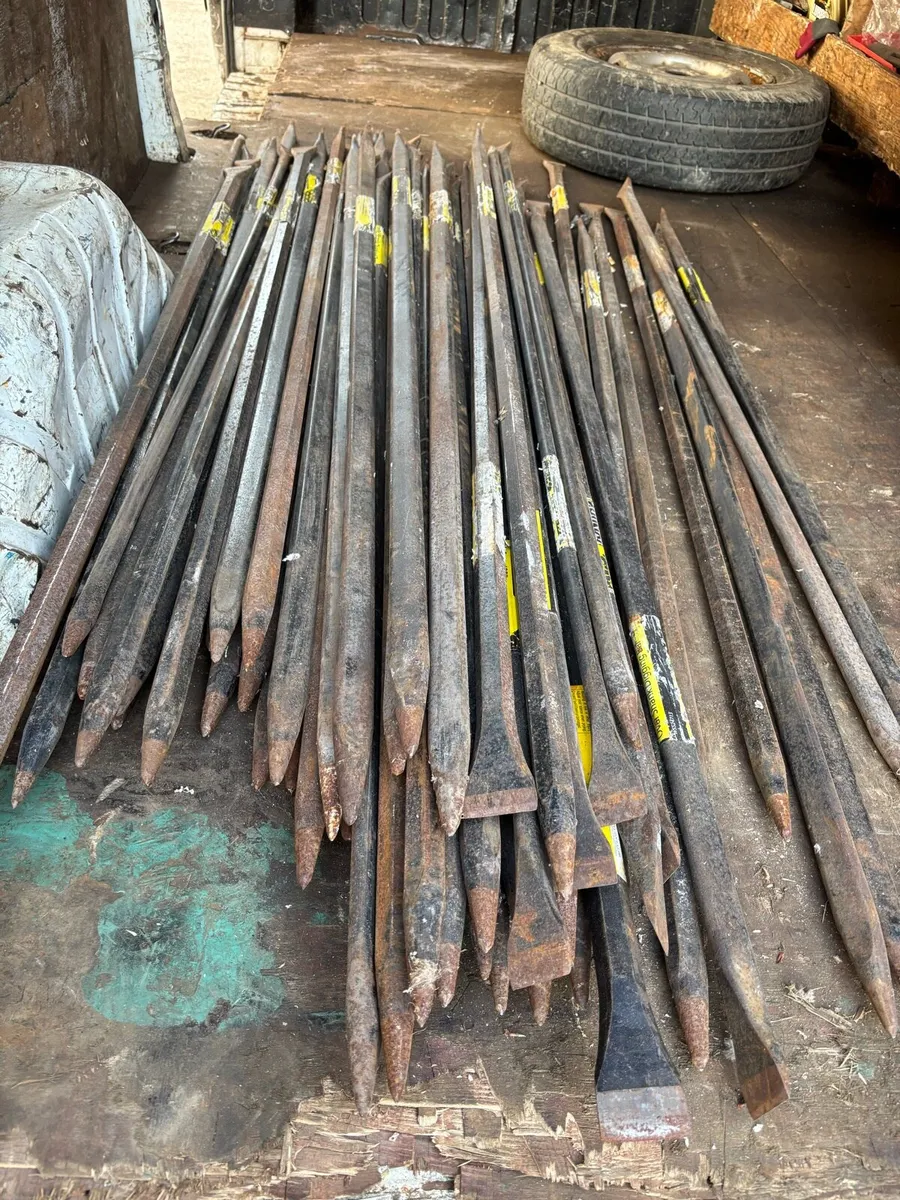 ROUGHNECK WRECKING BARS 90 plus available - Image 2