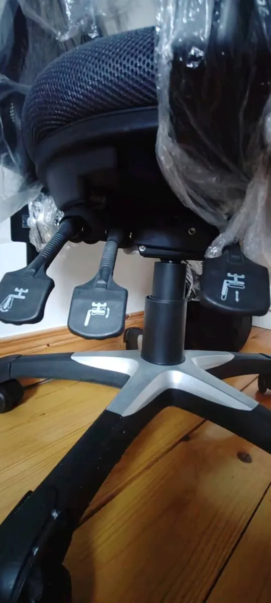 Office chair - Image 4