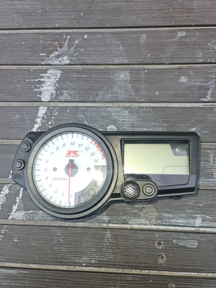 GSXR 1000 K3/K4 CLOCKS - Image 1