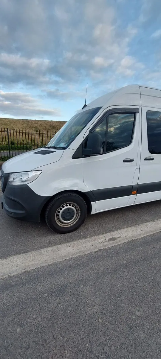 Sprinter 2020,    5 seater Campervan - Image 2