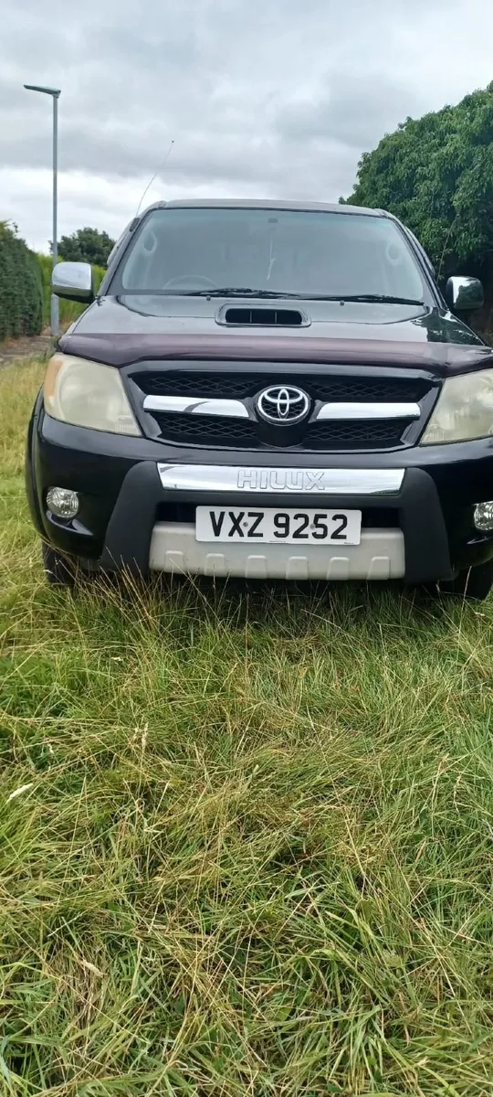 Toyota Hilux 2007 - Image 2