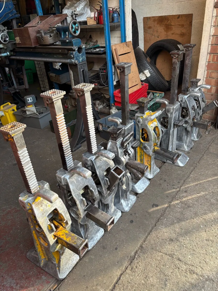 ENEPACK RATCHET JACKS. EX railway - Image 1