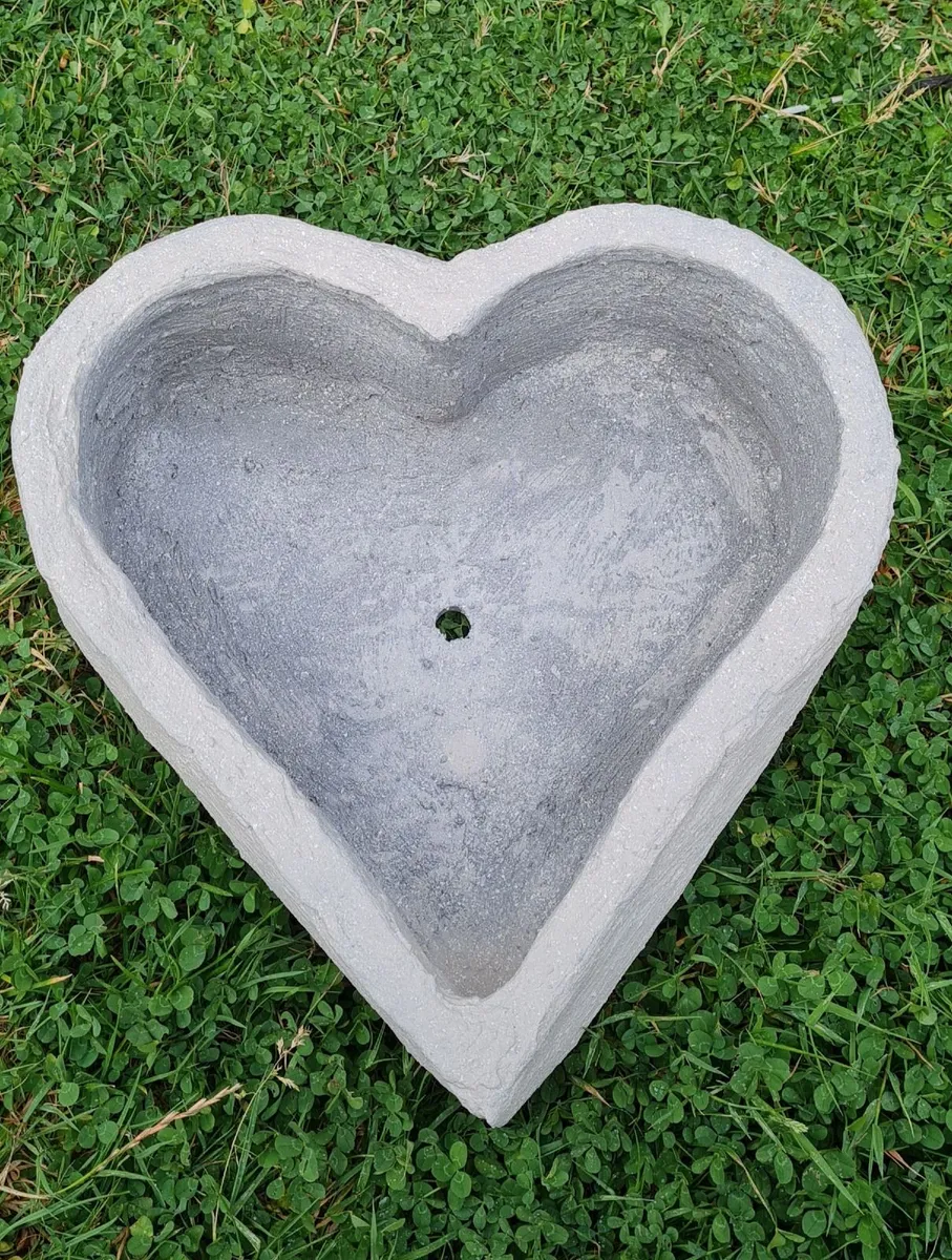 Heart shape flower pot - Image 3