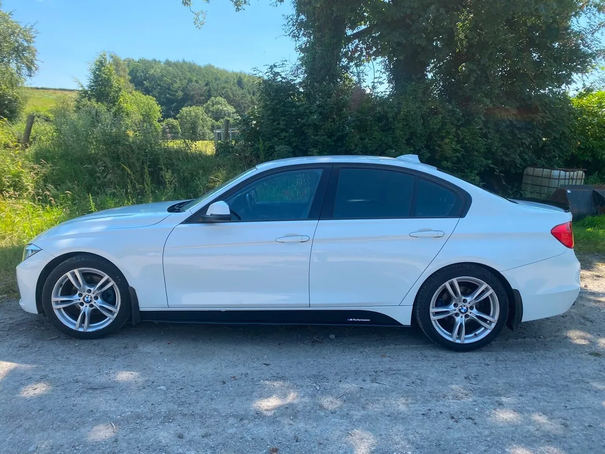 🟢2014 BMW 320 F30 ⚠️BREAKING FOR PARTS⚠️ - Image 4