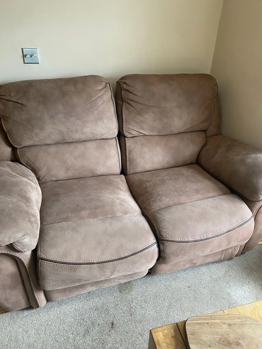 2 seater sofa recliner immaculate