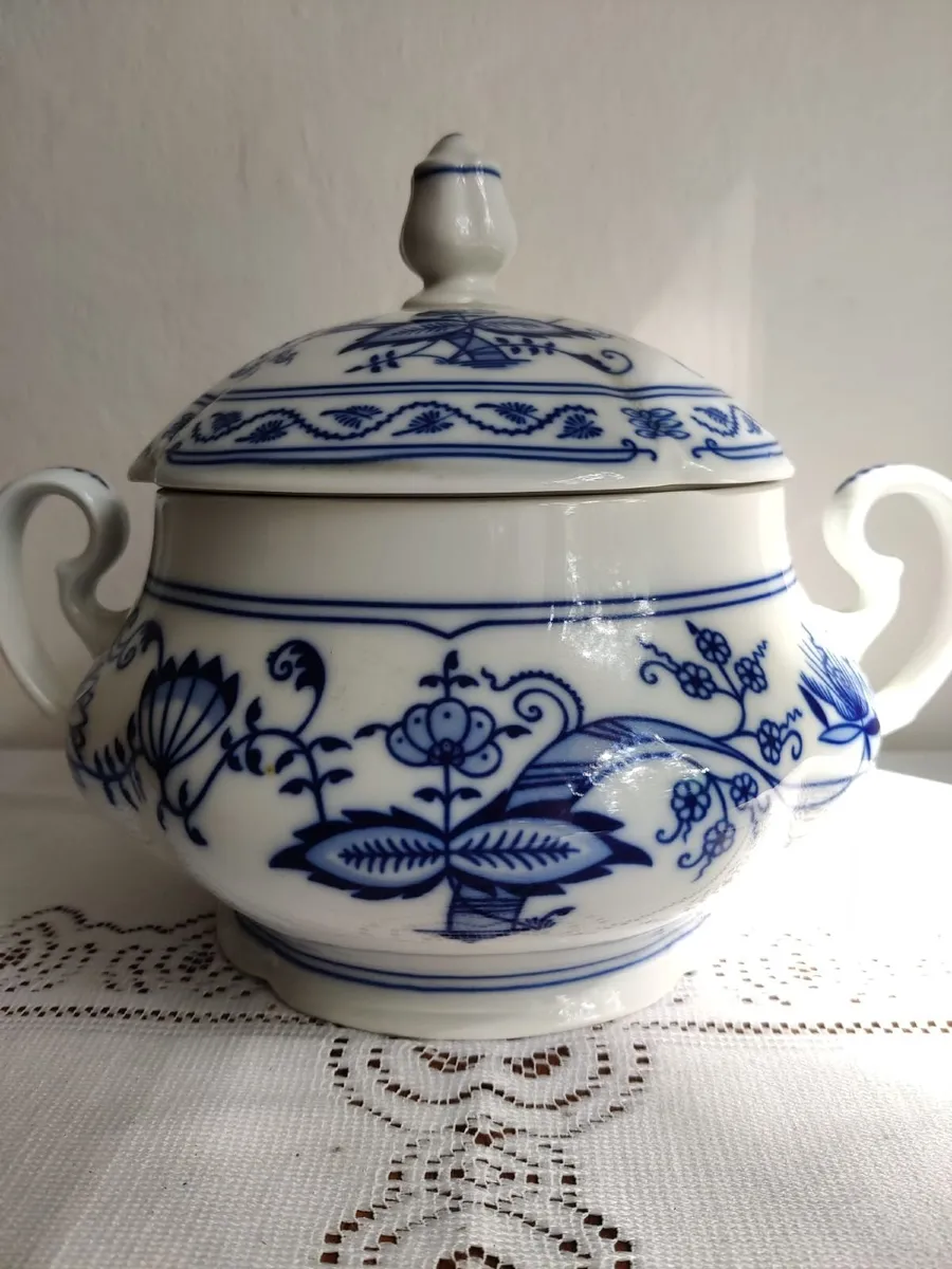 Vintage porcelain set 2 - Image 1