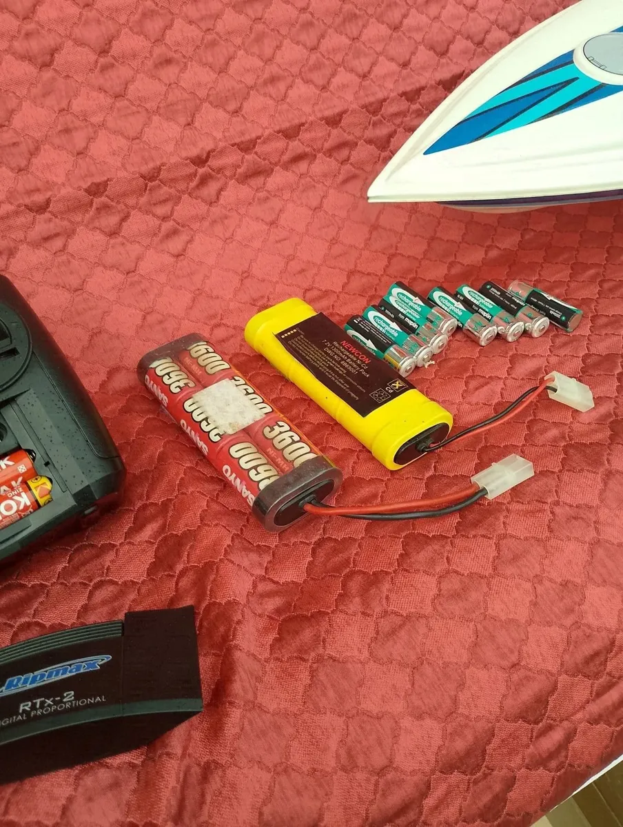 Ripmax interceptor ultra Remote control speed boat - Image 2