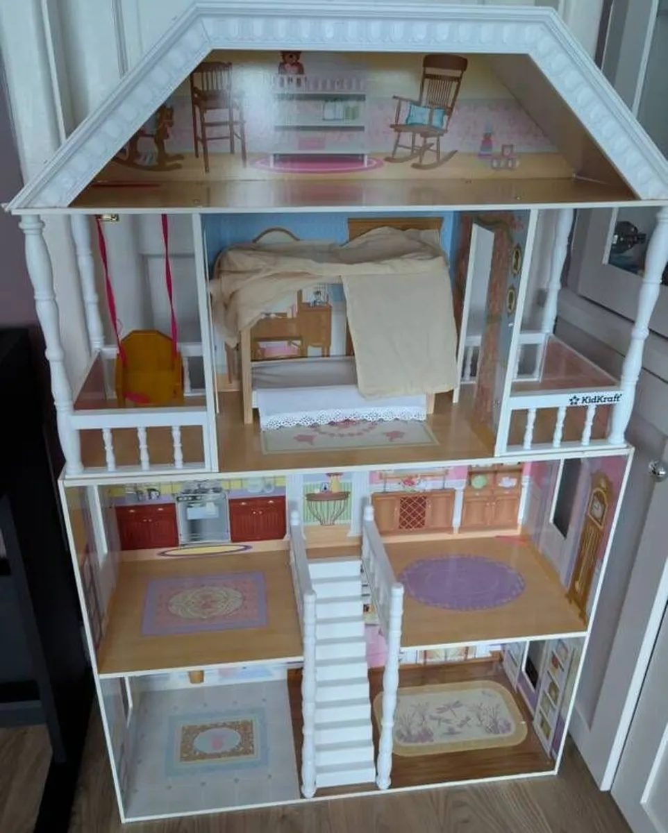 KidKraft Doll's House - like new - Image 1