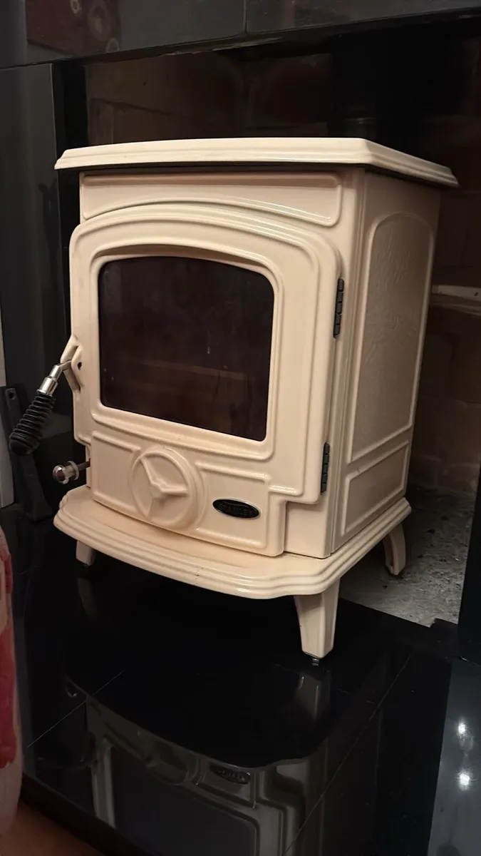 Stanley Stove - Image 1